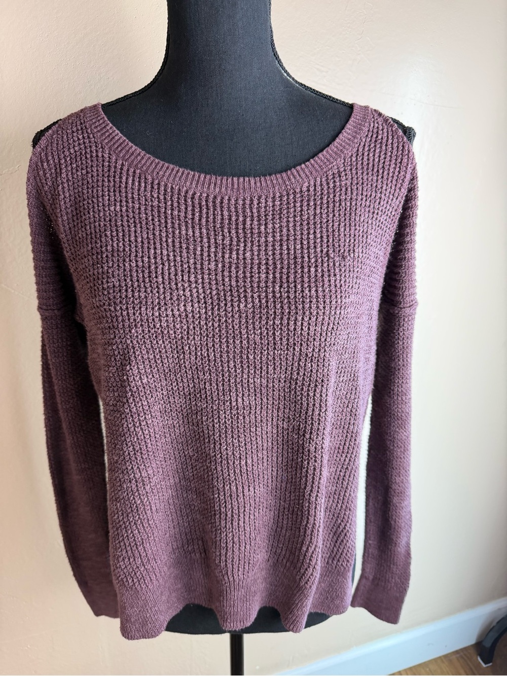 Hollister Knit Scoop Neck Sweater in Purple Size Medium